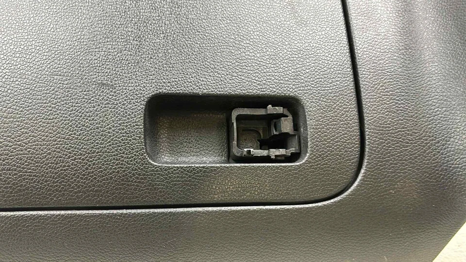 Оригинальный перчаточный ящик 2011-2016 Volkswagen Eos Golf R Gti Sportwagen - Изображение 3 из 4