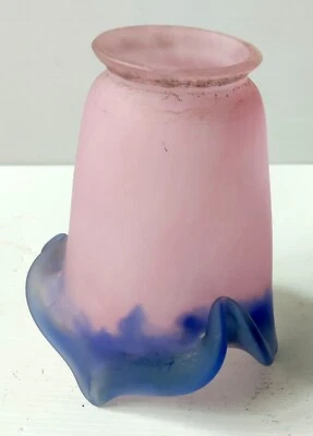 TULIPE PATE DE VERRE ROSE ET BLEU SIGNE LE VERRE FRANCAIS POUR LUSTRE APPLIQUE - Photo 1/4