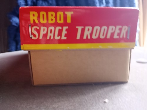 Robot Space Trooper Fiction vintage wind up toy 17 x 9.5cm - MORE IMAGES - Picture 20 of 21