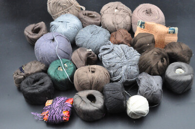Lot Of Cotton Or Wool Thread Spools For Sewing Knitting Scrapbooking