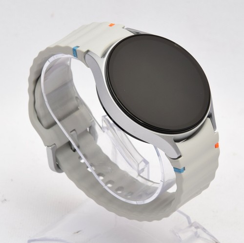 Samsung Galaxy Watch7 Smartwatch 44mm Silver SM-L315 LTE/GPS Bluetooth (A) - Photo 6 sur 12