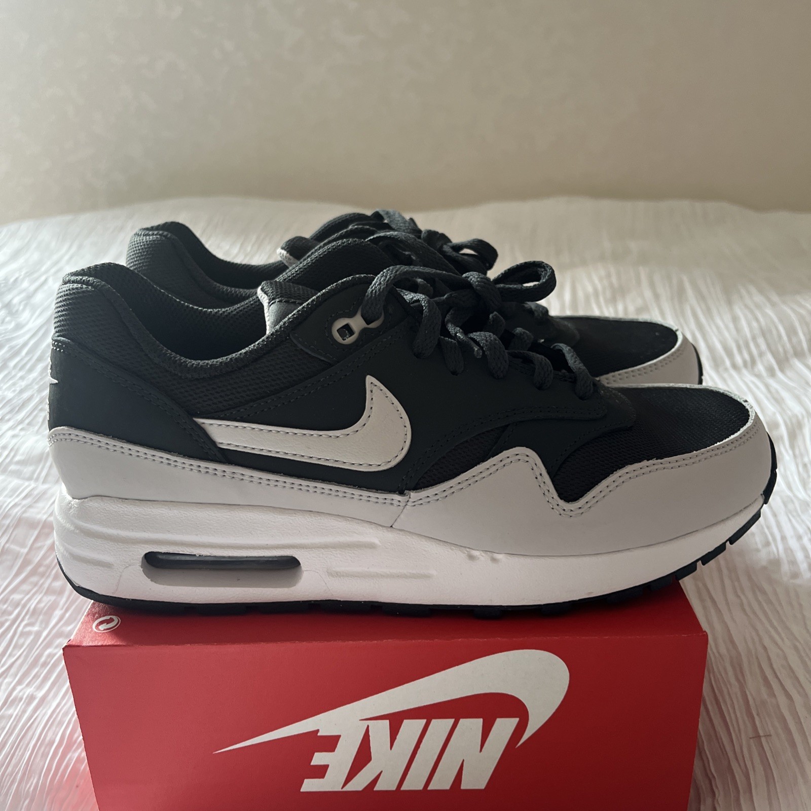 Air Max 1 Big Kids’ Shoes | (Vast Grey/White/Black) | Size UK 6 |DZ3307-008 Air Max 1 Big Kids’ Shoes | (Vast Grey/White/Black) | Size UK 6 |DZ3307-008