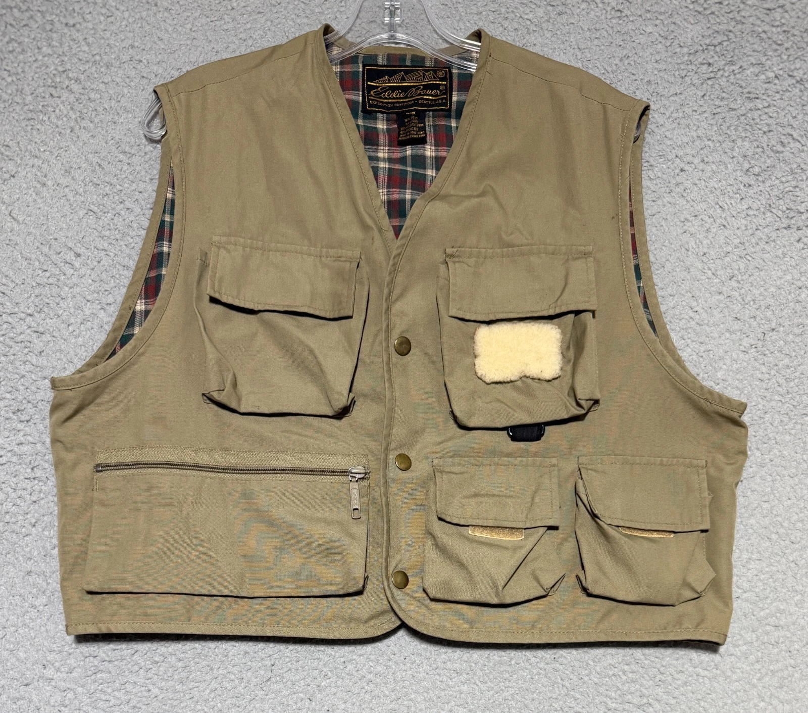 Vintage Eddie Bauer Khaki Fly Fishing Utility Vest Mens Large Plaid lining