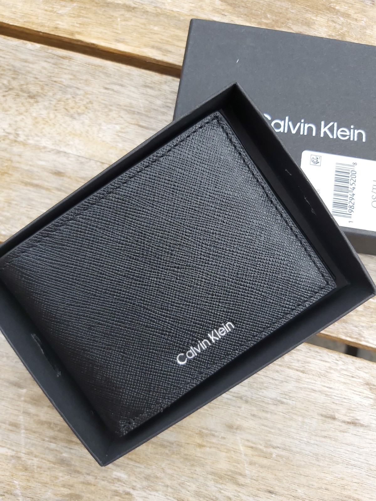 Genuine CALVIN KLEIN Black Leather Billfold WALLET *ID Window* In Box