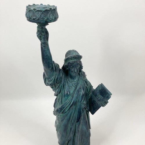 Vintage Statue of Liberty Lawn Water Sprinkler Large 18 Inch 3 Pounds Good Shape - Picture 4 of 18