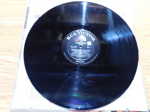 Elvis Presley - RCA Victor LP - Harum Scarum - LPM-3468 W/ BONUS PHOTO - Imagen 11 de 12