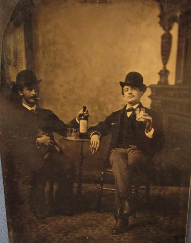 ANTIKES ZINN TYP FOTO 2 VON MÄNNERN TRINKEN & RAUCHEN