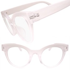 Sleek Clear Cat Eye Sunglasses: Add a touch of vintage glam to any look