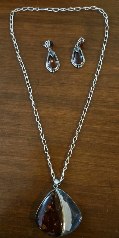 925 MG Stamped: Vintage Huge Aussie Modern Amber Pendant-24" Chain & Earring Set