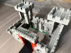 LEGO Black Falcons Knight's Castle 6073 Set 1984