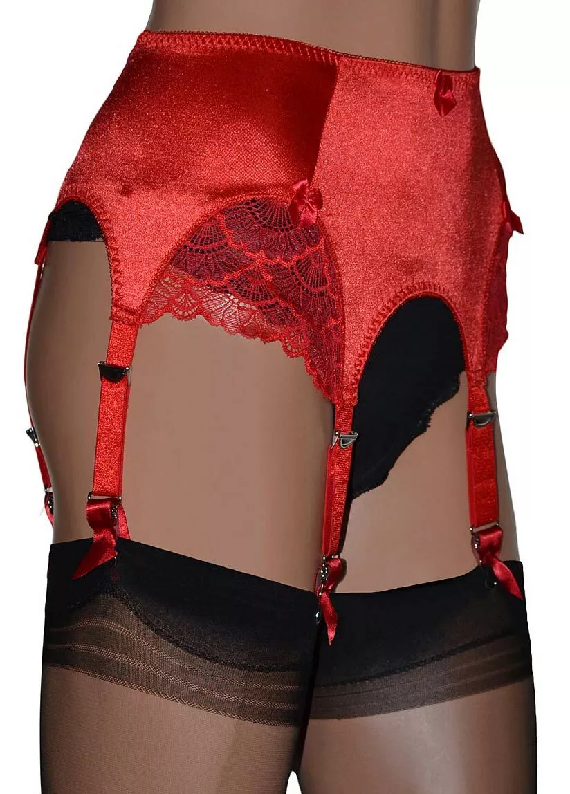 6 Strap Suspender Belt in Red Satin in Deep Vintage Style with Metal Clips