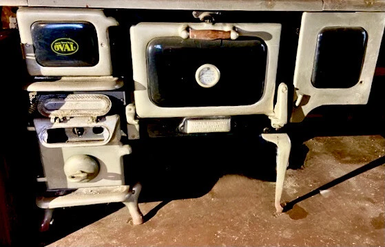 Antique Elmira /OVAL wood burning cook stove ,Black And Silver, Made In  Canada | eBay