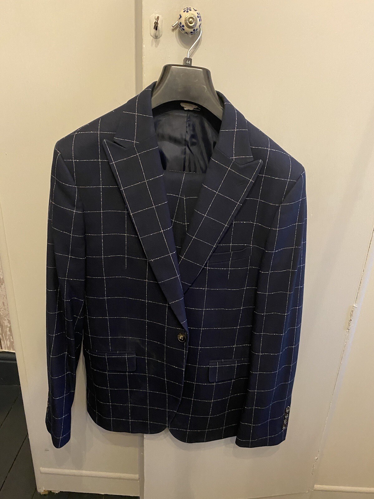 Moss Bros 2 piece suit set 32 Inch W Jacket, Trousers And Free Suit Bag