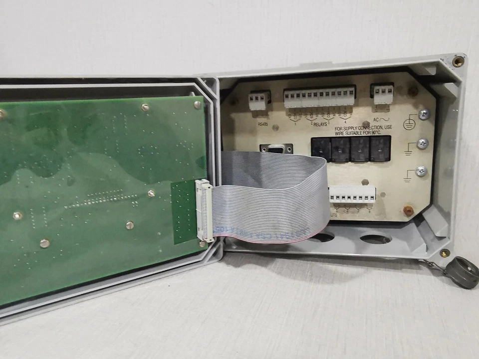 SISTEMA DE MONITOREO AMBIENTAL YSI 6500 100-240VAC/ 2.0A,50/60Hz- PARA REPUESTOS Foto 4 de 4