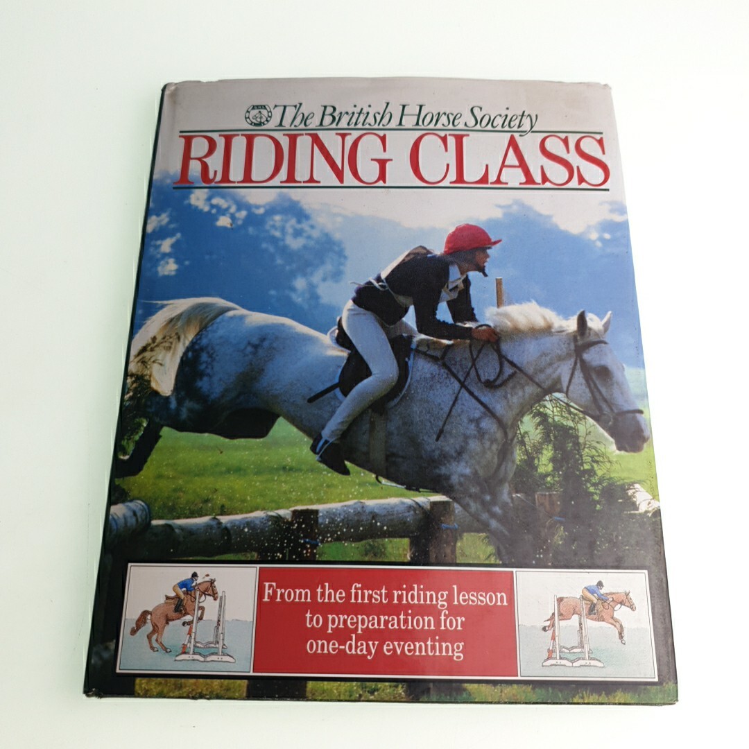 Riding Class British Horse Society 1986 Hardback Book