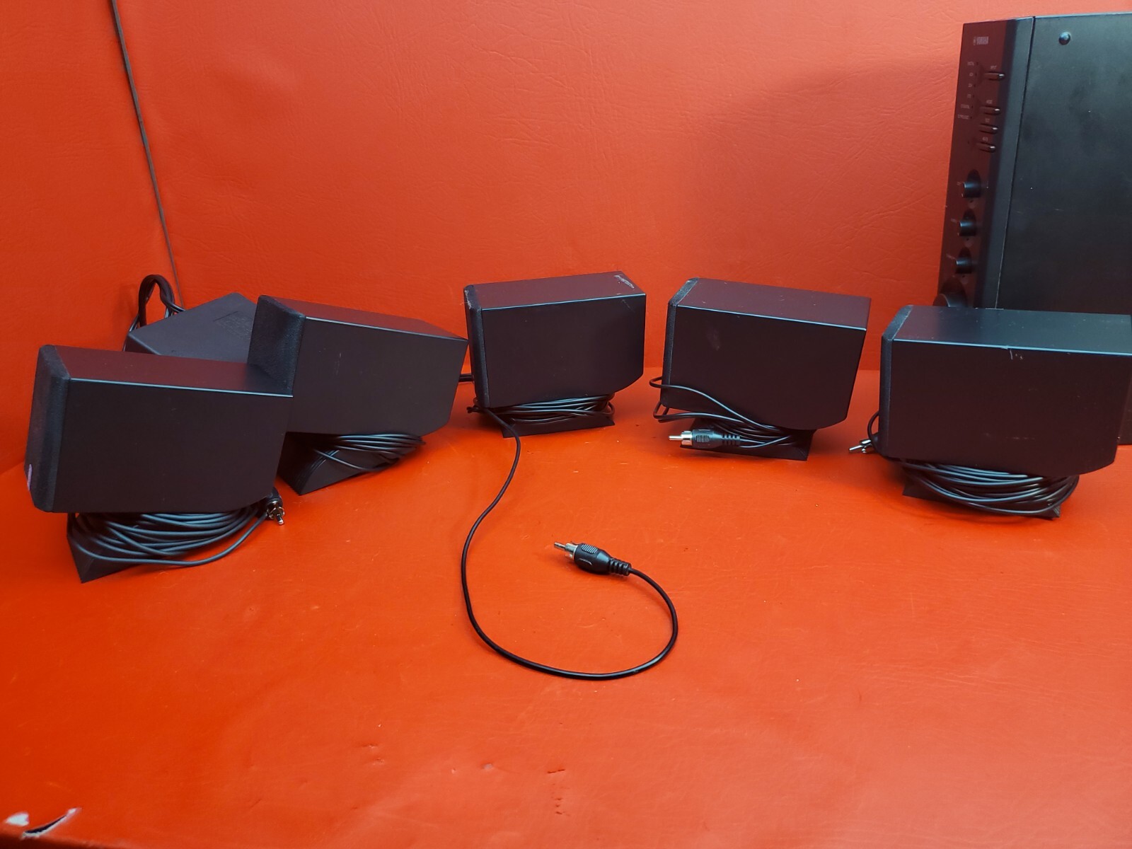 YAMAHA Home Theater Sound System TSS1 Dolby Digital / DTS 5.1 Surround