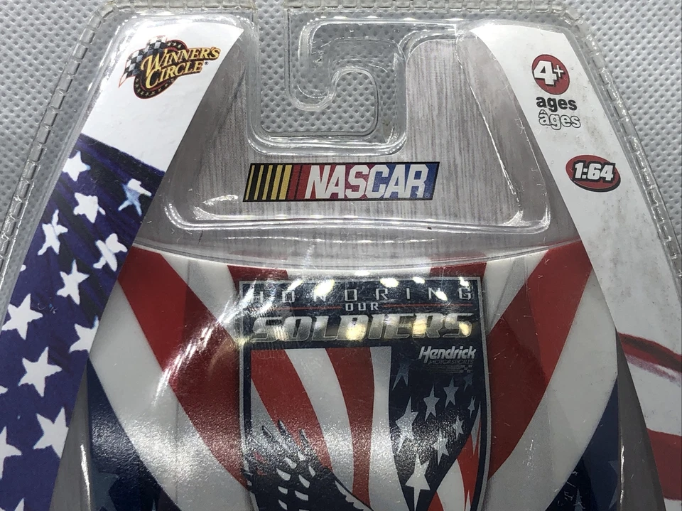 Winners Circle Dale Earnhardt Jr. 1:64 Guardia Nacional Honrando a Nuestros Soldados 2010 Foto 2 de 4