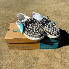 Youth Hey Dude Wendy Cat Cheetah Shoe Size 5