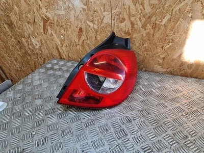 Feu arriere principal droit (feux) RENAULT CLIO 3 PHASE 1 8200004564 K4J_780 - Photo 1/4