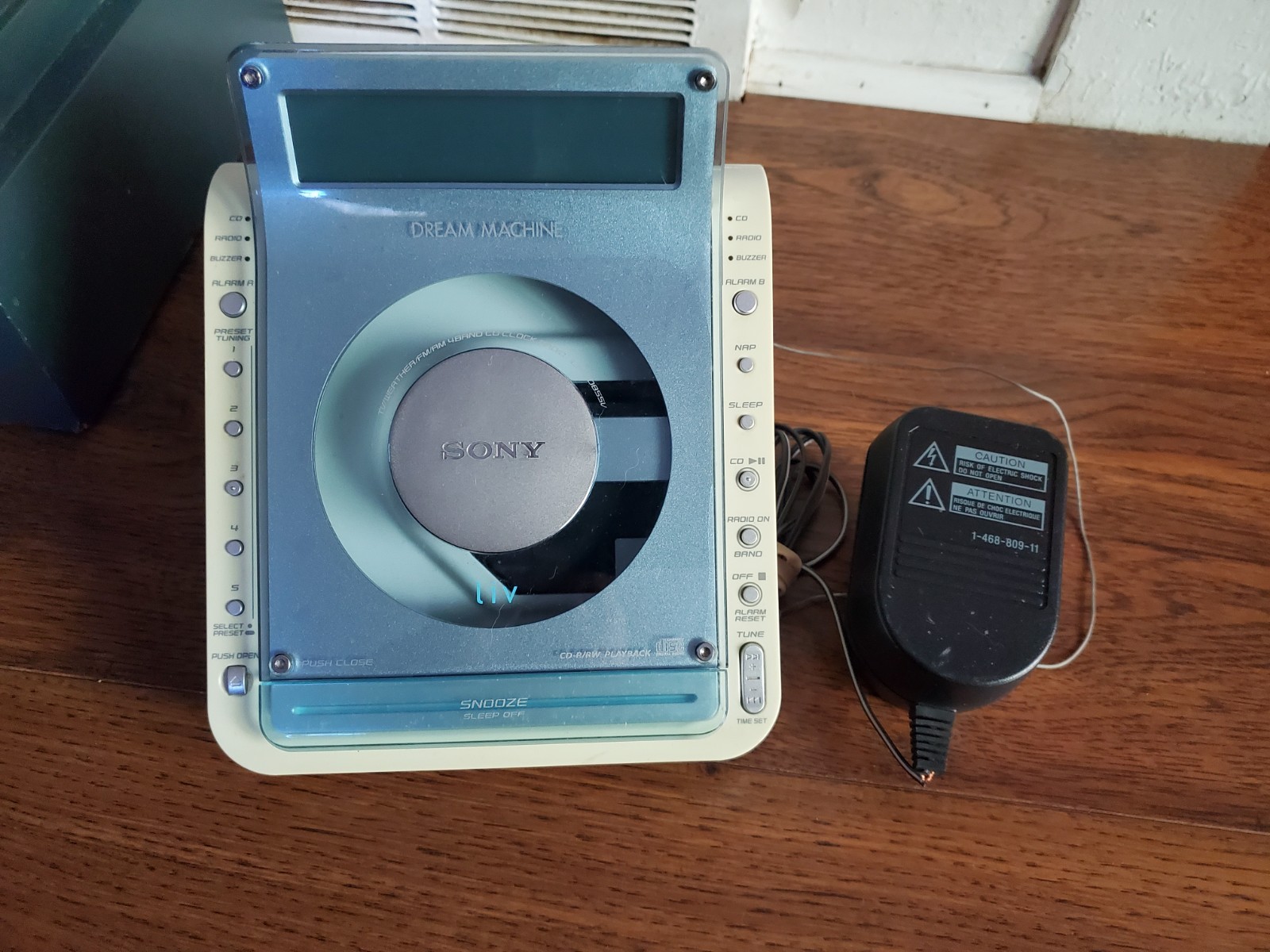 Sony Dream Machine Alarm Clock CD Player Radio ICF-CD855V For Parts/Repair