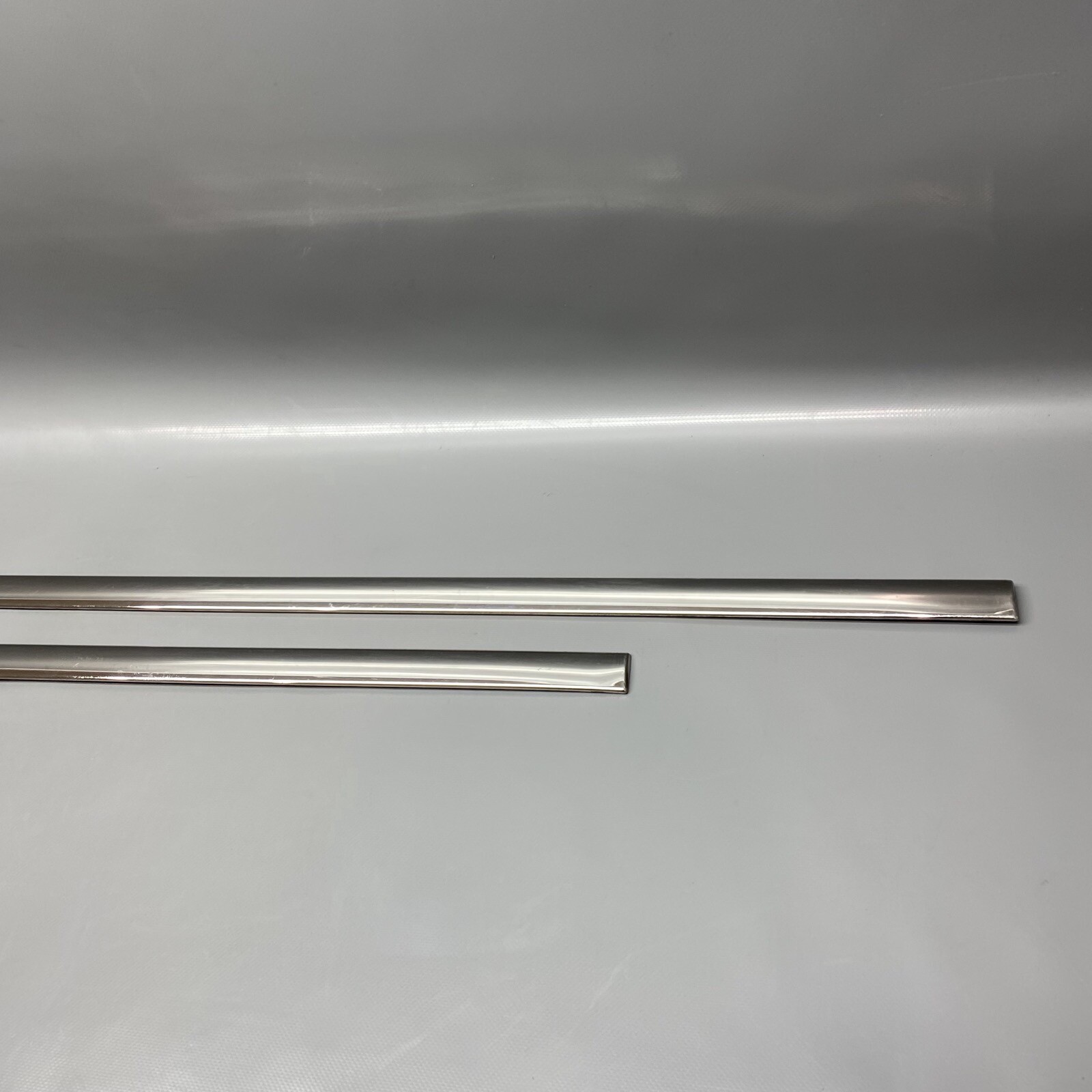 BENTLEY CONTINENTAL FLYING SPUR DOOR CHROME TRIM LEFT FRONT REAR 2006-2011 OEM