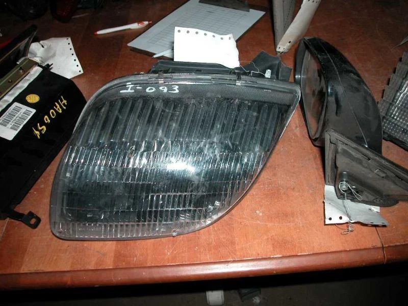 95-02 Pontiac Sunfire Left Driver Headlight Lamp - Image 2 of 2