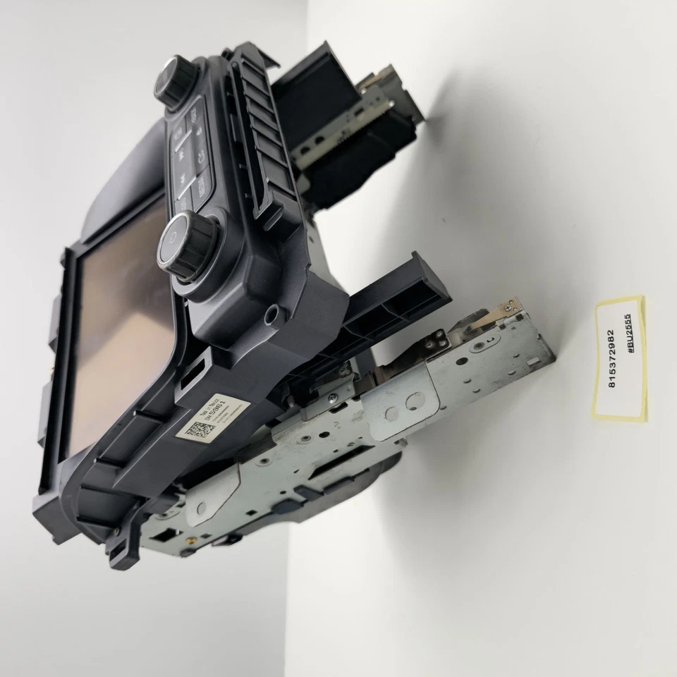 2017-2022 GMC Sierra Denali 2500 Radio Control Panel Display Screen 815372982 - Image 3 of 4