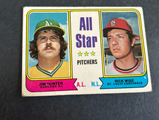 1974 Topps All-Star Pitchers Jim (Catfish) Hunter/Rick Wise #339 ,,VG+..Ships Fr