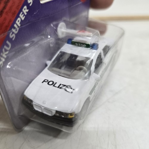 Siku 1352 BMW 320i Polizei German Police Diecast PATROL Car 1:64 WHITE - Picture 11 of 16