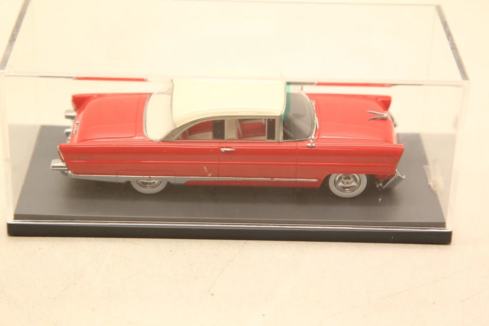Neo Scale Models - 1:43 - Lincoln Premiere Hardtop 1956 - Immagine 3 di 4