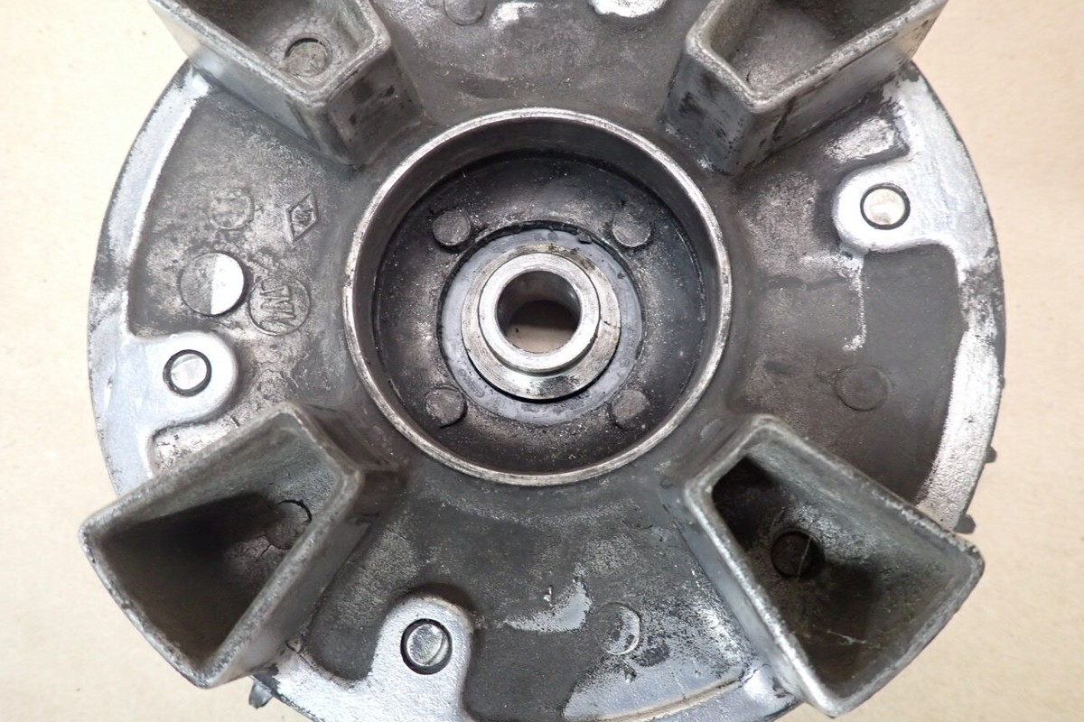1991 KAWASAKI NINJA ZX6 ZX600 C REAR WHEEL DRIVE HUB