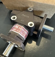 Crown Zero-Max C154806 Right Angle 2-Way Gear Drive *NEW*