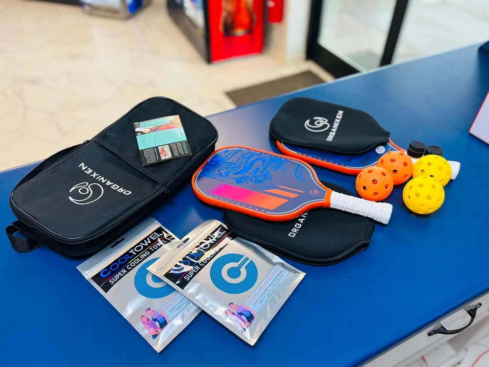Pickleball Paddles USAPA Approved Lightweight Fiberglass Pickleball Set Pickleball Paddles USAPA Approved Lightweight Fiberglass Pickleball Set