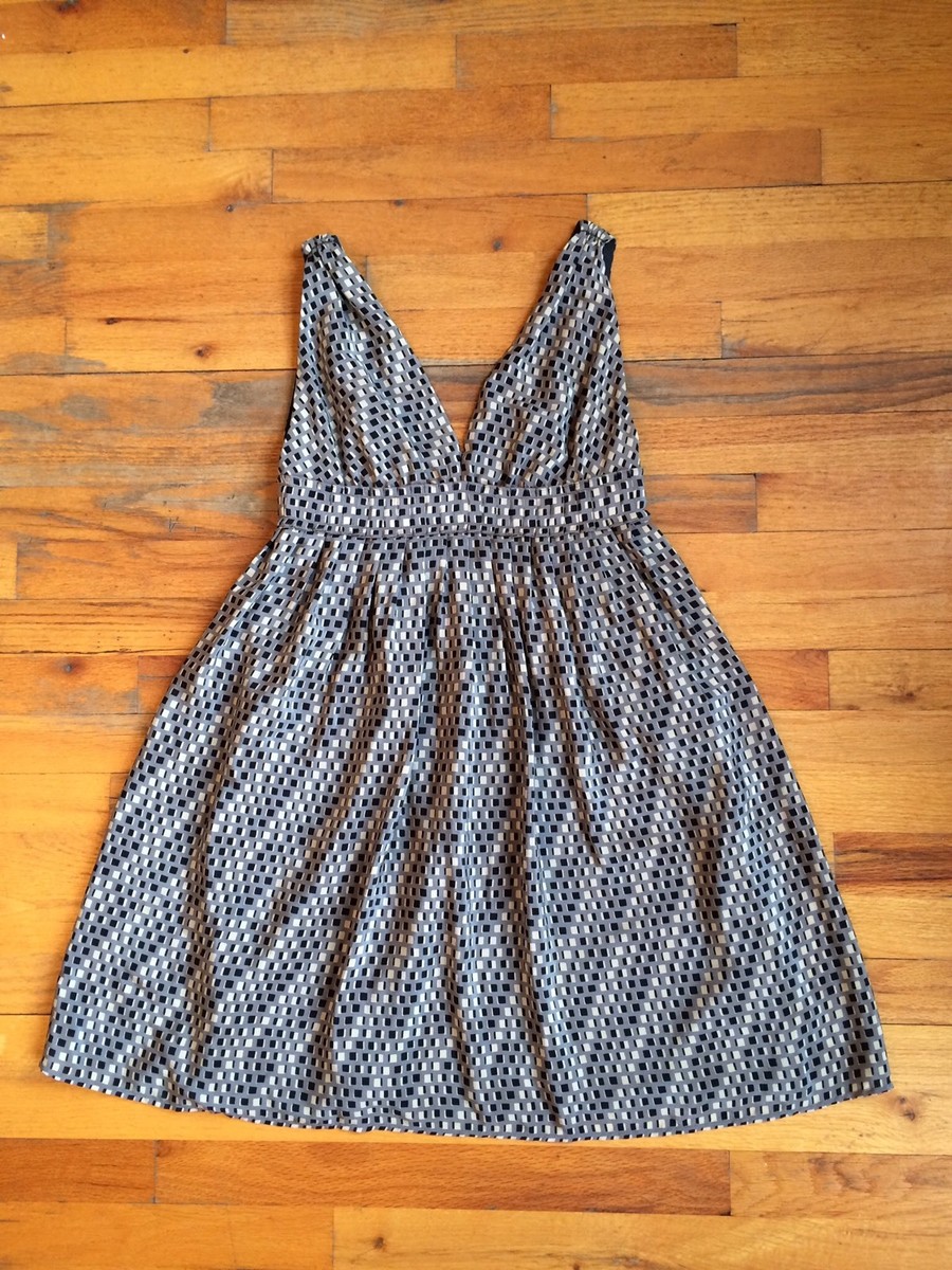 TOCCA 100% Silk Gray Geo Print V Neck Dress Sz 6 PERFECT & ELEGANT 