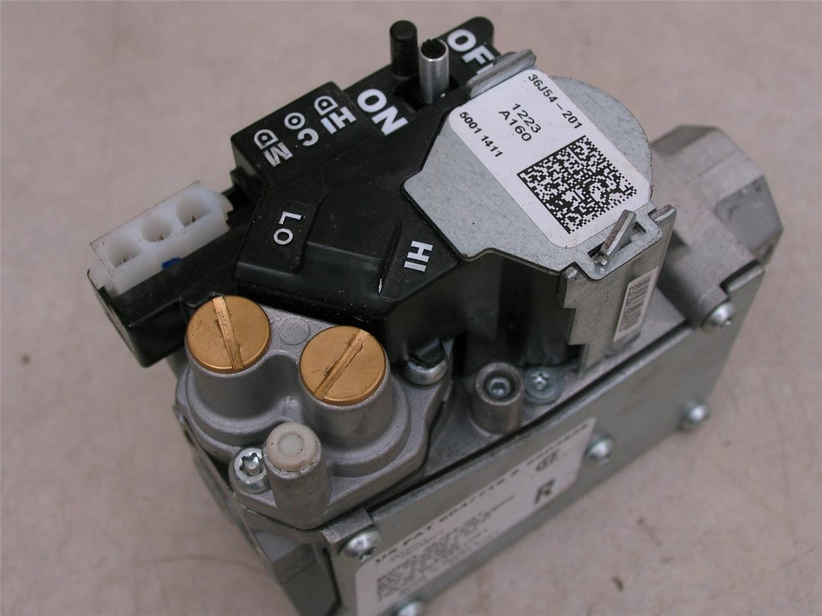 White Rodgers 36J54-201 GEMINI HVAC Furnace Gas Valve D674541P01