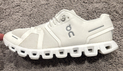 On Cloud Cloud 5 All White Running Athletic Comfort Shoes Women's Size 6.5