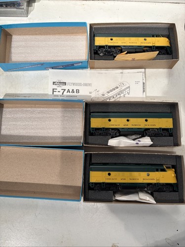 Athearn HO 3031 Super Power 3032 Chicago y North Western C&NW F7A F7b F7a C&NW | Zustand: Used