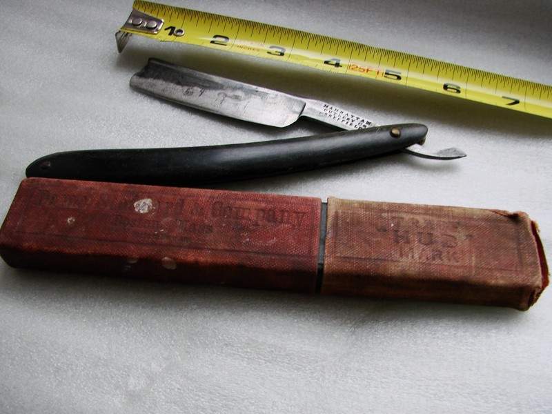 Antique straight razor, "Manhatten Cutlery Co." real nice, Thick & heavy blade
