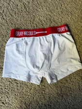 Boys Gray Nicholls cricket box pants in size small in VGC