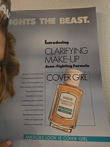 Seventeen Magazine September 1990 Cameron Diaz College Survival Guide - Foto 7 di 9