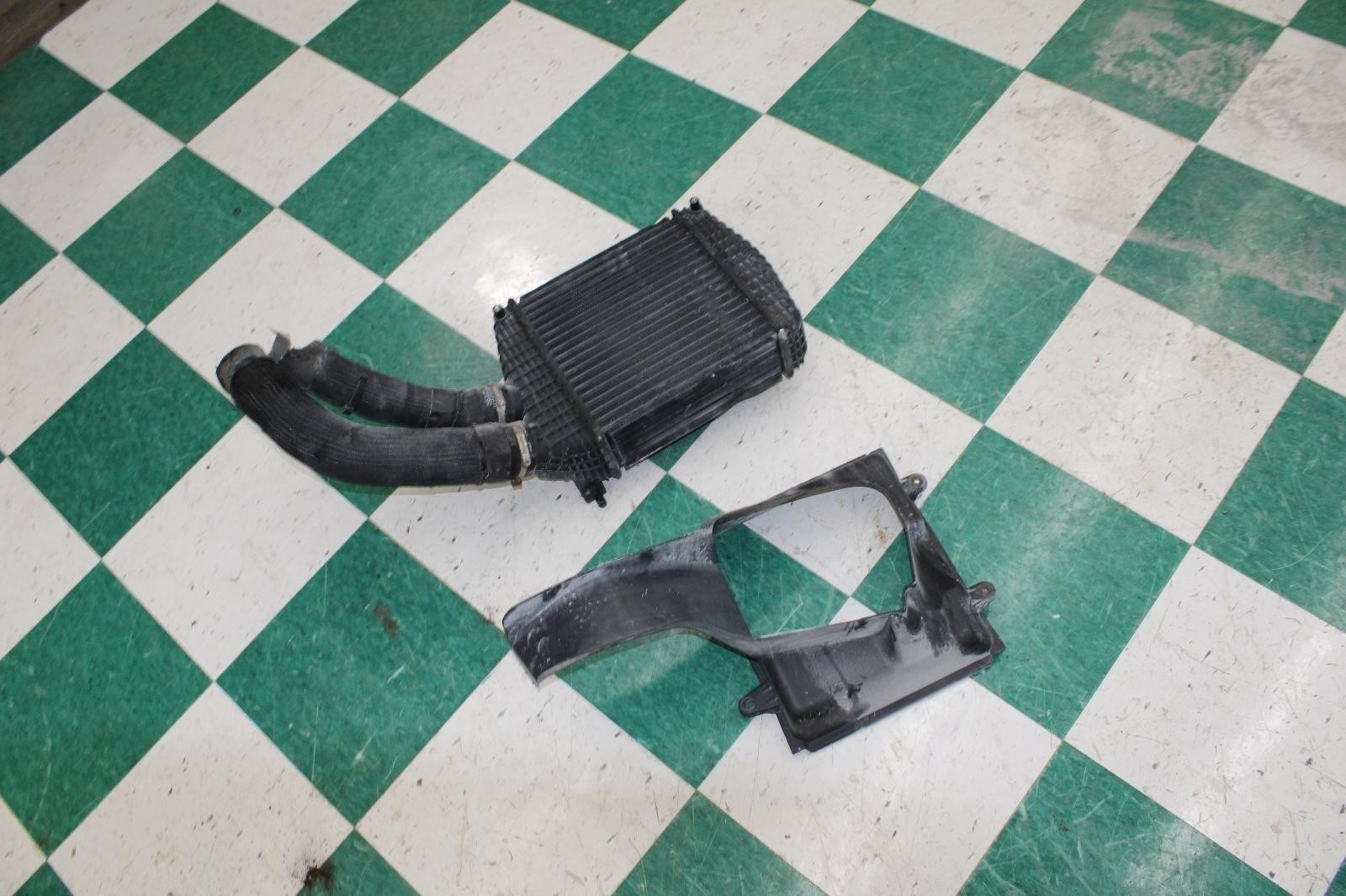 14-20 GHIBLI 3.0L Twin Turbo Passenger RH Air Intake Cooler Intercooler OEM Duct