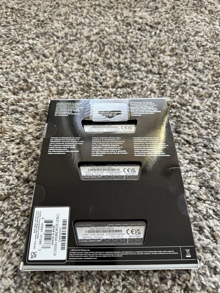 Corsair Vengeance® — 12GB Triple Channel DDR3 Memory Kit - CMZ12GX3M3A1600C9 - Image 2 of 4