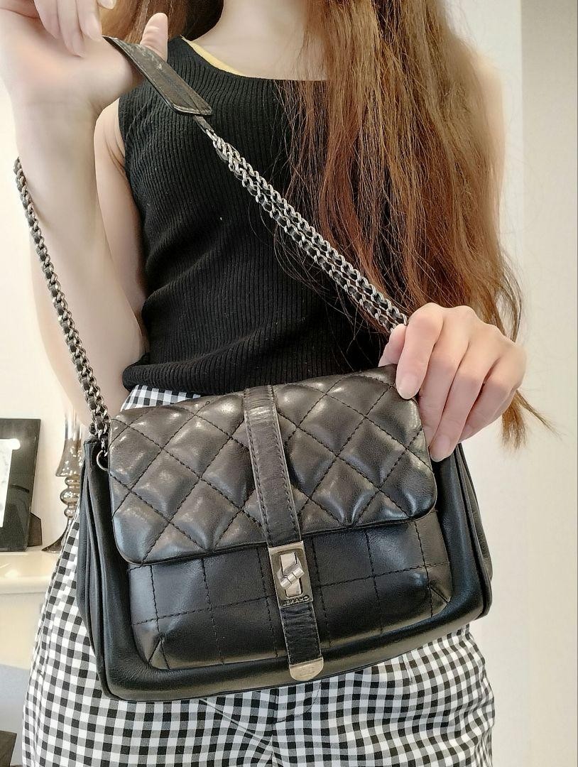 Chanel Black Matelasse One Shoulder Bag PFLA6Q