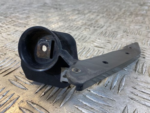 BMW 3 E90 E91 2006 Rechts Halterung Stoßstange Stoßfänger vorne 7136828