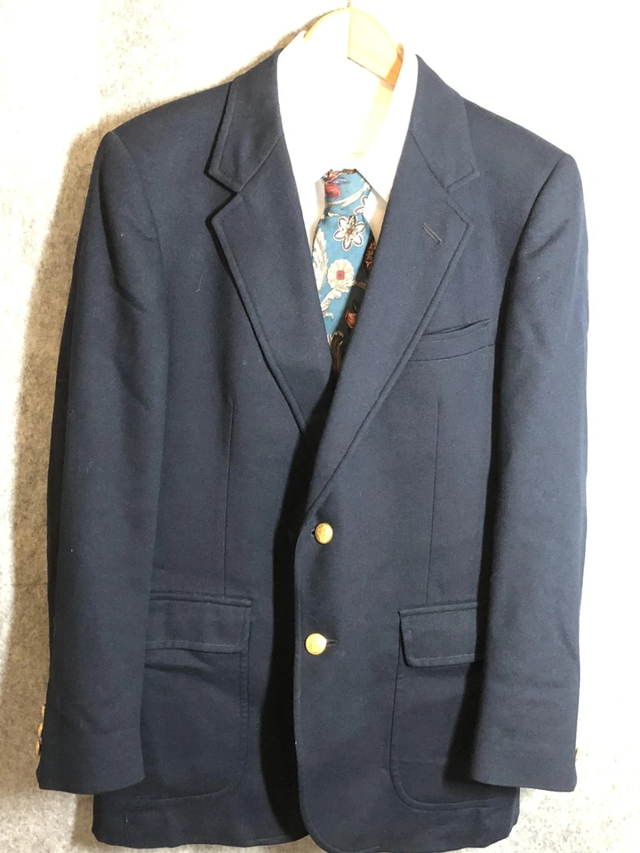 Vintage Pendleton Blazer Mens 38R Navy 100% Virgin Wool Gold Crest Buttons 90s - Image 3 of 4