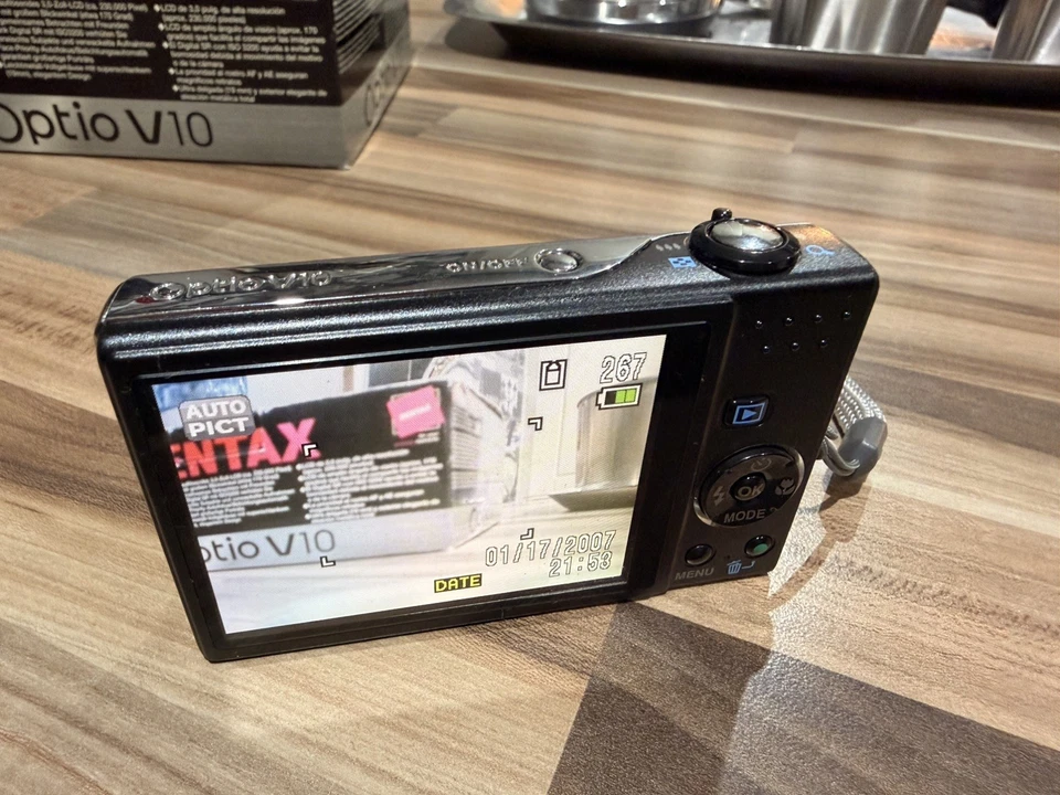 Pentax Optio V10 8.0MP Compact Digital Camera Silver Tested With Case - Image 3 of 4