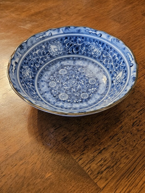 Vintage TOYO Japan Blue And White Shallow Bowl Scalloped Edge 5"