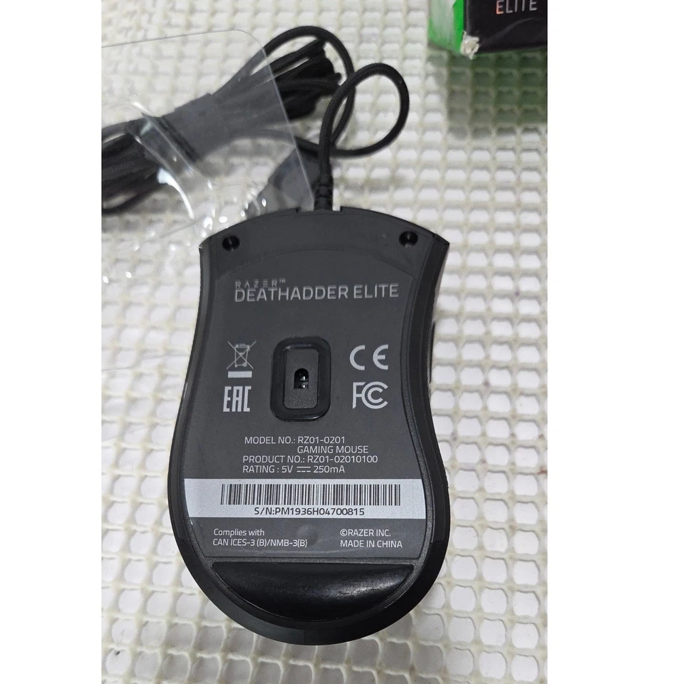 Razer Deathadder Elite Gaming Mouse  Black-NEW OPEN BOX - Image 4 of 4