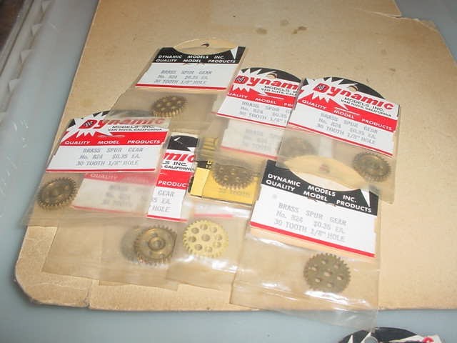 DYNAMIC MODELS---# 824 BRASS SPUR GEAR, 30 TOOTH