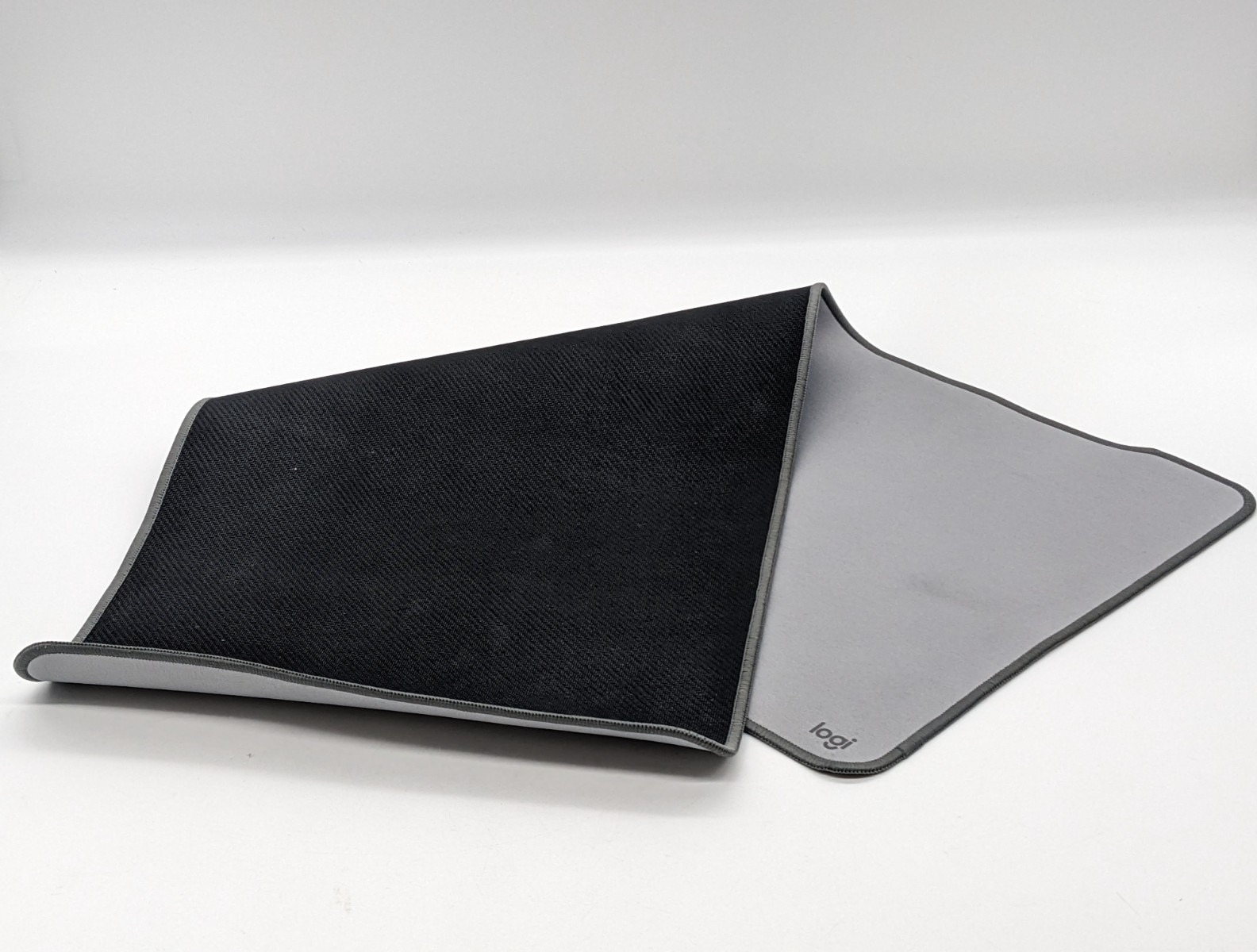 Logitech Desk Mat studio series multifunctional large mouse pad extended grey